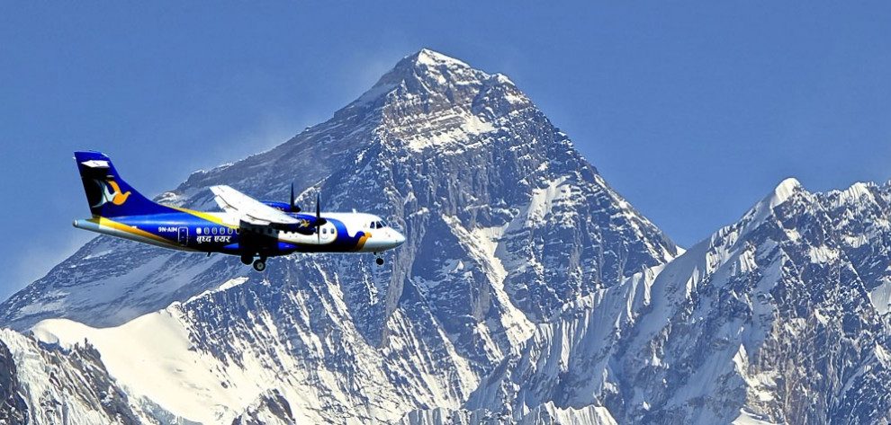 Everest-Mountain Fight