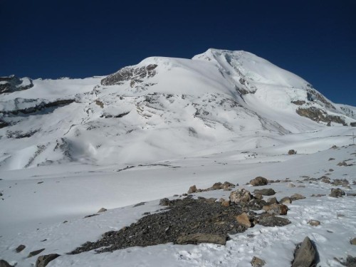 Kusum kanguru Peak Climbing