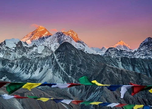 Renjola Pass Trek Sunset Views